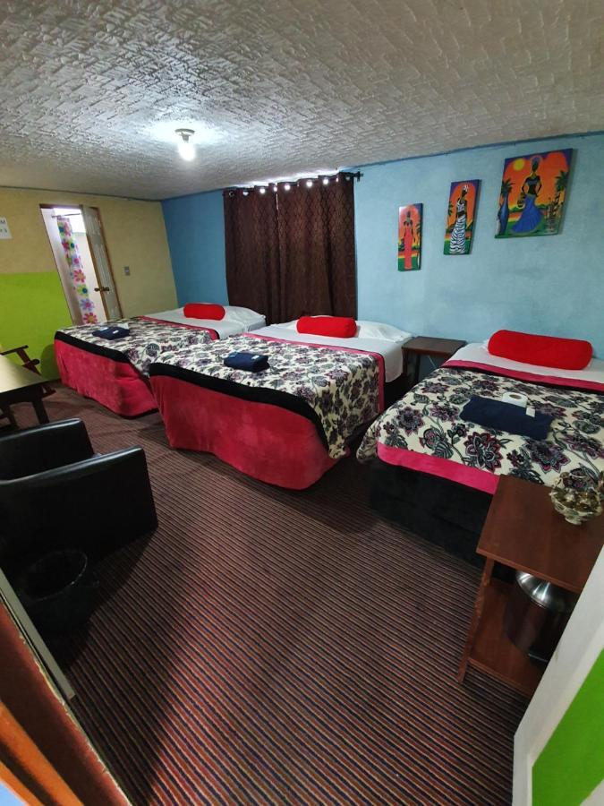 Hotel Kasa Kamelot 2 Кетцалтенанго Екстериор снимка