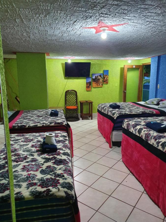 Hotel Kasa Kamelot 2 Кетцалтенанго Екстериор снимка